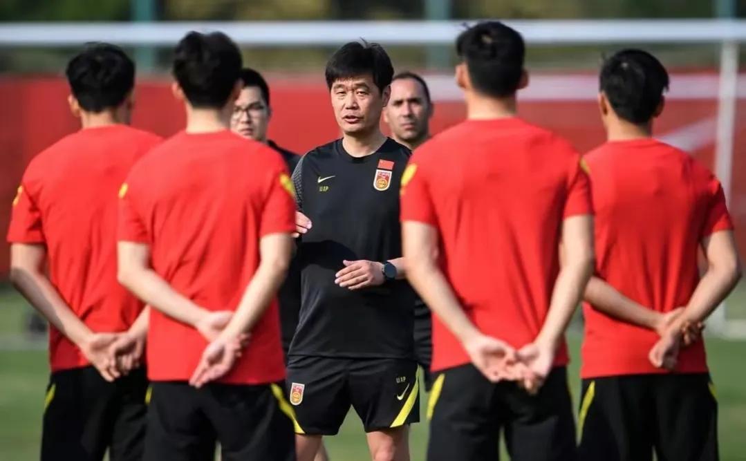 沙特队住八星级酒店！只为提前出线！国足要实现救赎、挽回颜面…