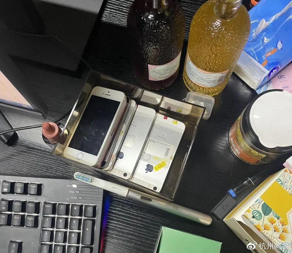 大学生创业仅4月，警察就上门了