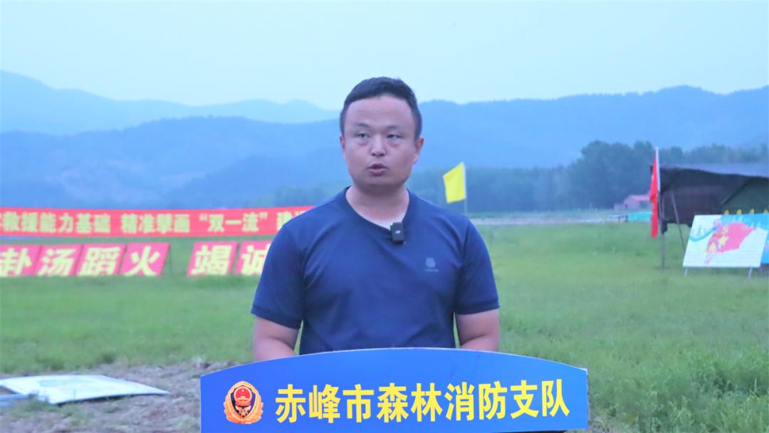 野外驻训丨三尺讲台论剑“四会”政治教员比武风起云涌