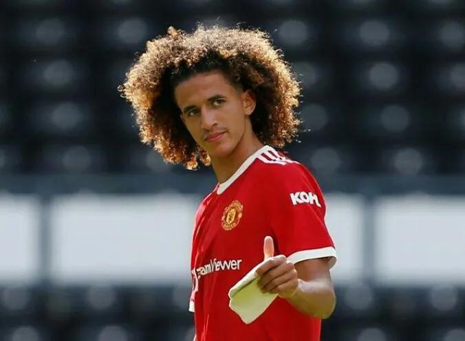 曼联足球最新转会消息,曼联新援巴萨球队