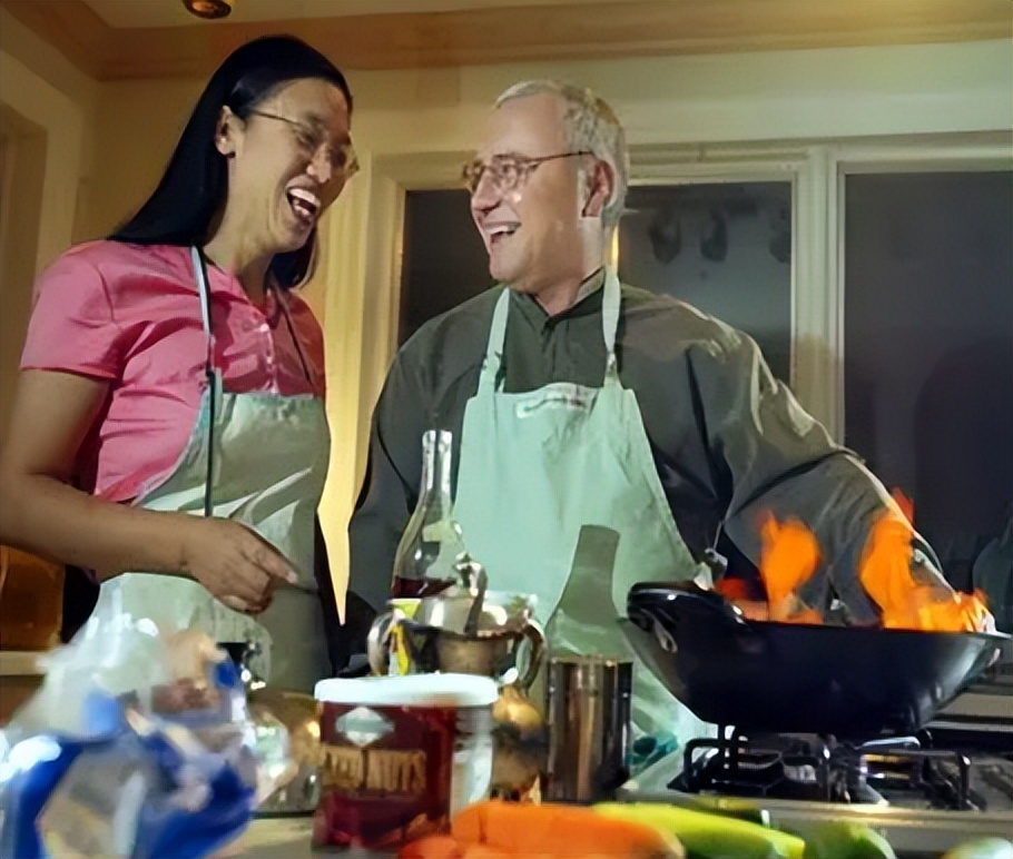 欧美“黄热病”背后的可怕真相：西方男性为何钟爱亚裔女性？