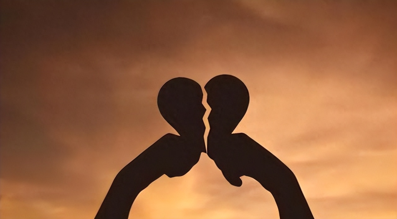 大妈被儿媳百般刁难,老人被女儿女婿嫌弃怎么办