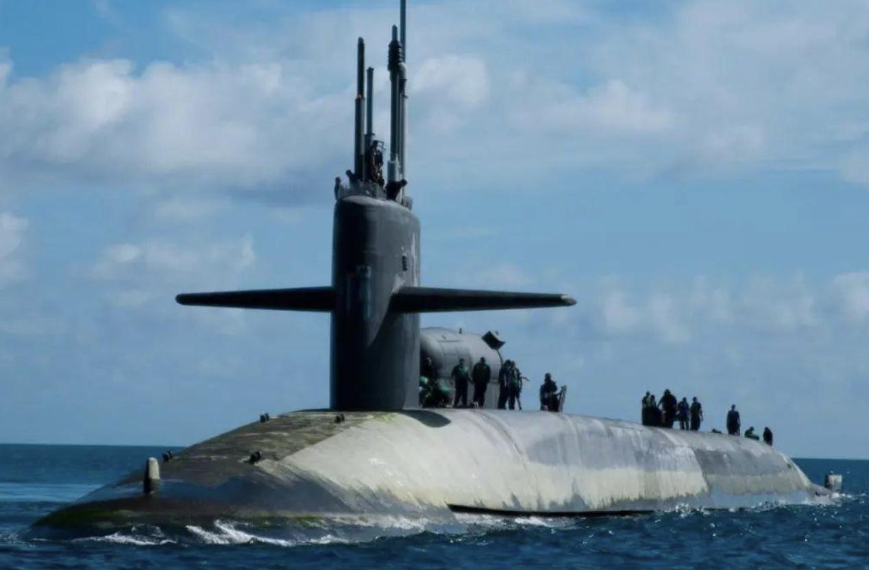 动真格吹响安保集结号,大批解放军战舰抵达韩国