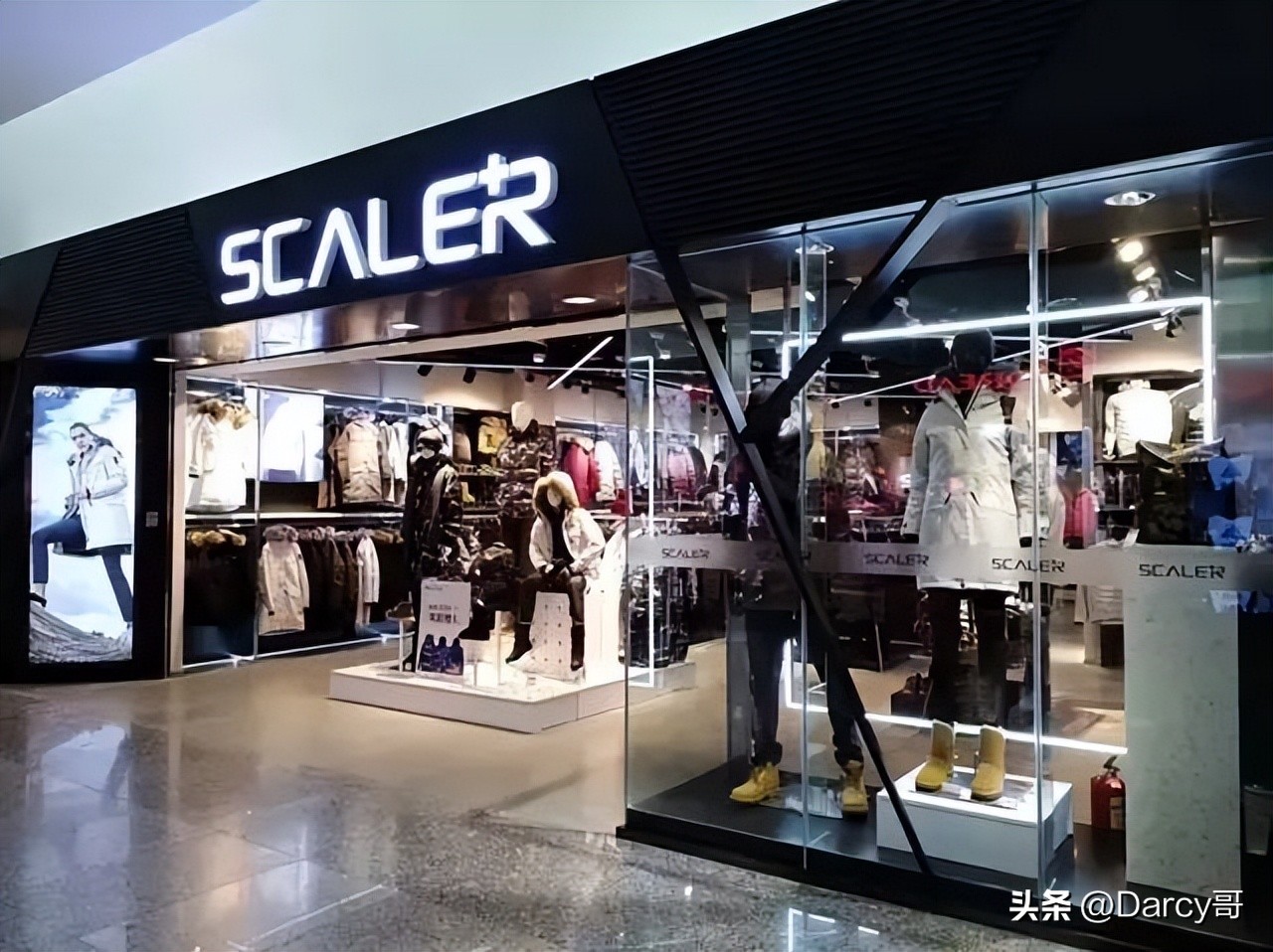 户外始祖鸟品牌能排多少名,始祖鸟alphasv7代和北面哪个好看