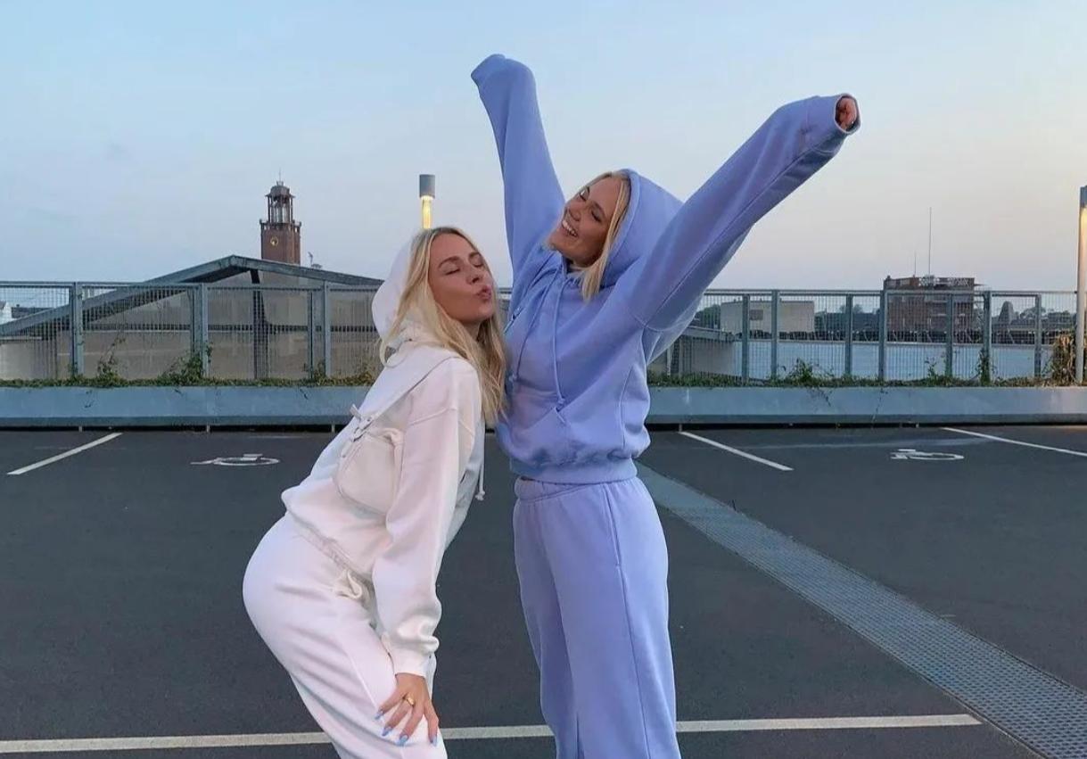 卫衣要搭配什么穿起来才好看,卫衣在不同场合的穿搭技巧有哪些