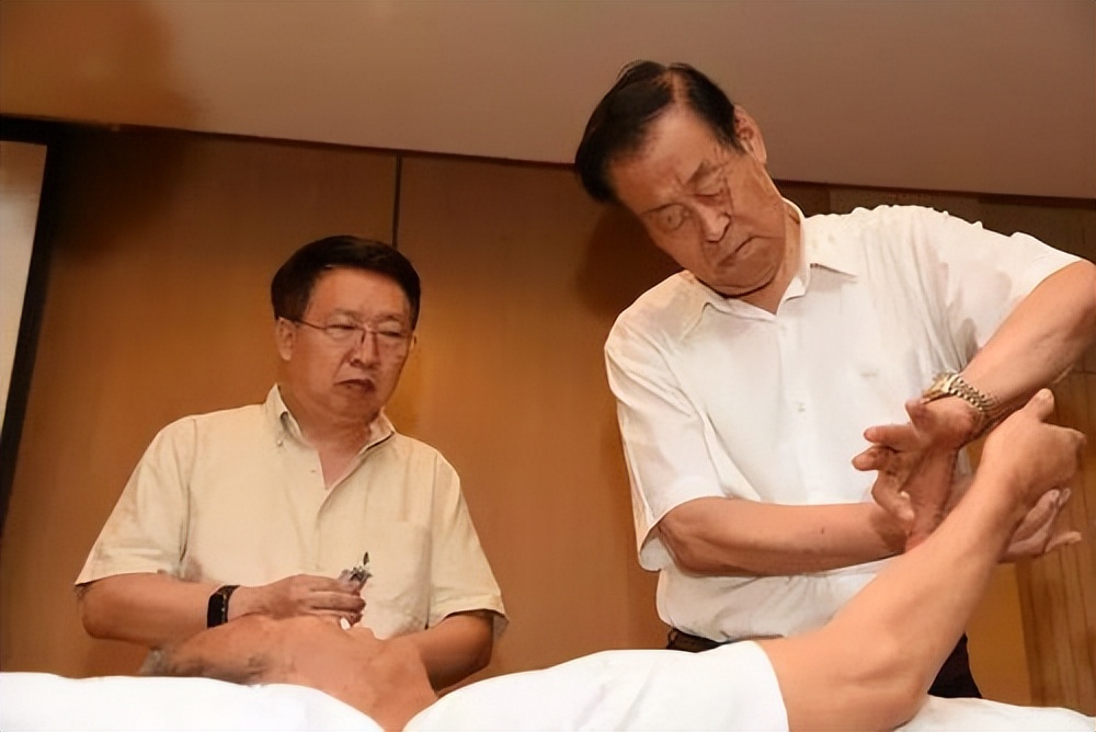 健身康复针灸,中医针灸救瘫痪美国运动员