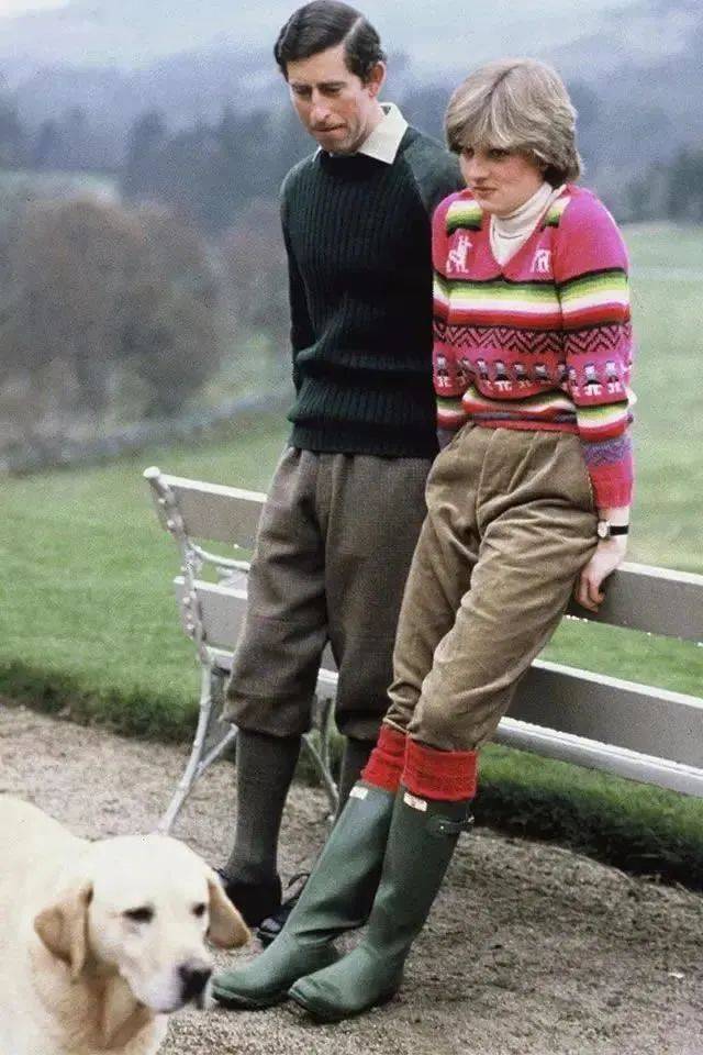 戴安娜、凯特、泫雅、坎爷都在穿！只要7000块，就能收获同款洋气