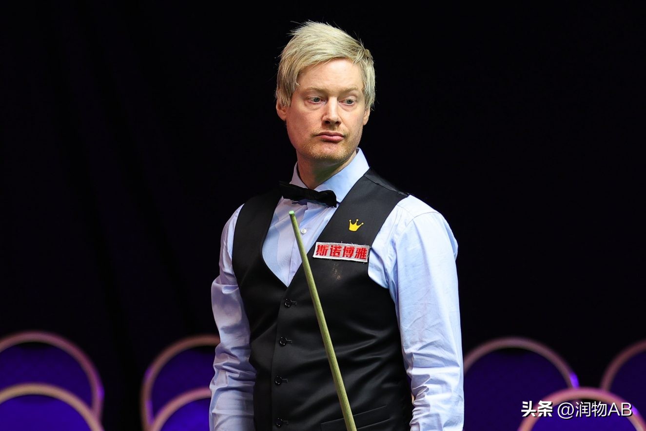 莱恩斯很开心拔“萝卜”小特称拿到资格属额外奖励；小猪复仇马威