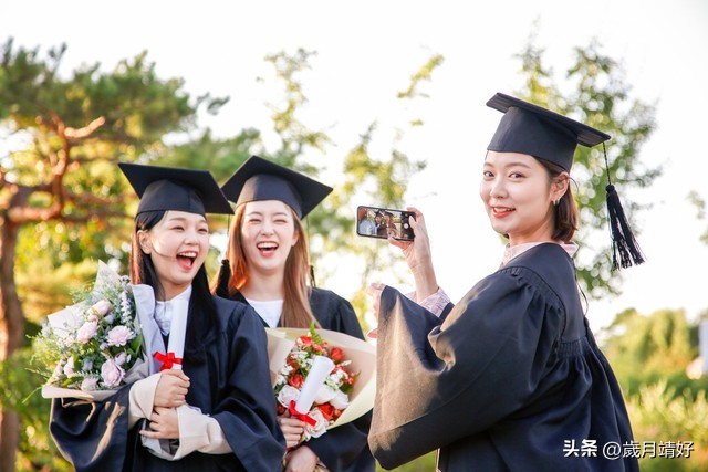 夫妻参加婚礼怎么随礼,新娘结婚伴娘随礼一般多少