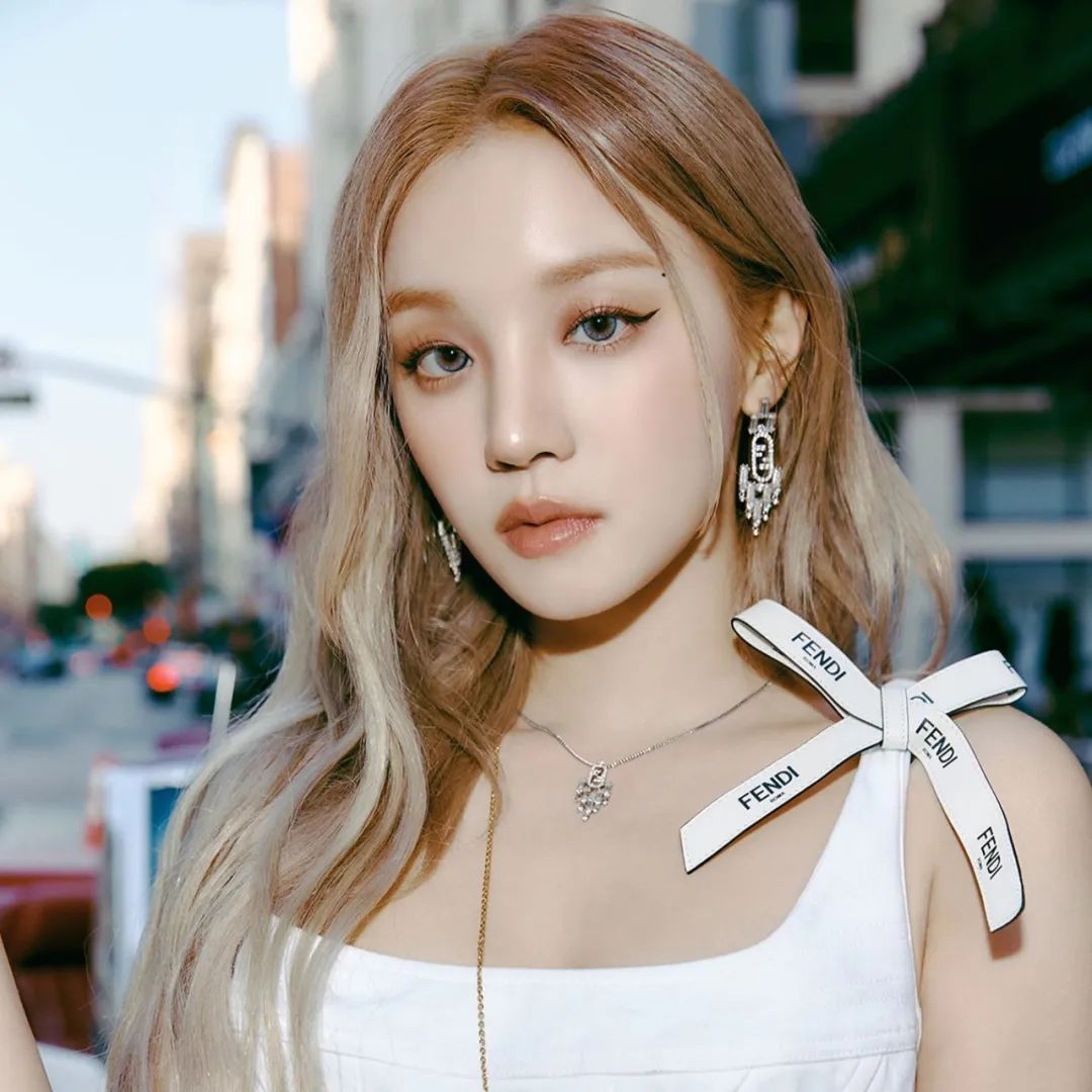 女明星发型打理教程,女明星发型蓬松定型