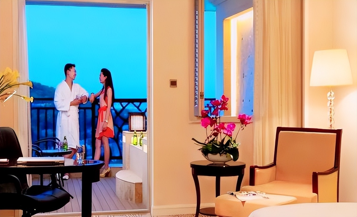 非夫妻关系同住宾馆犯法吗,住酒店男女朋友住一起会被查吗