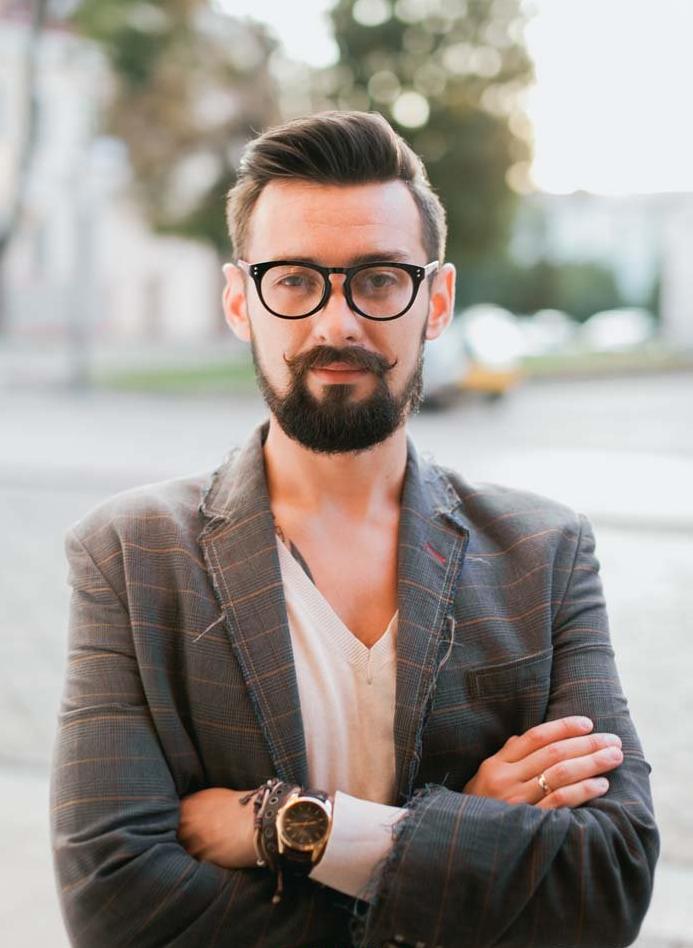 十大口碑好的眼镜,比较靠谱的眼镜框店品牌