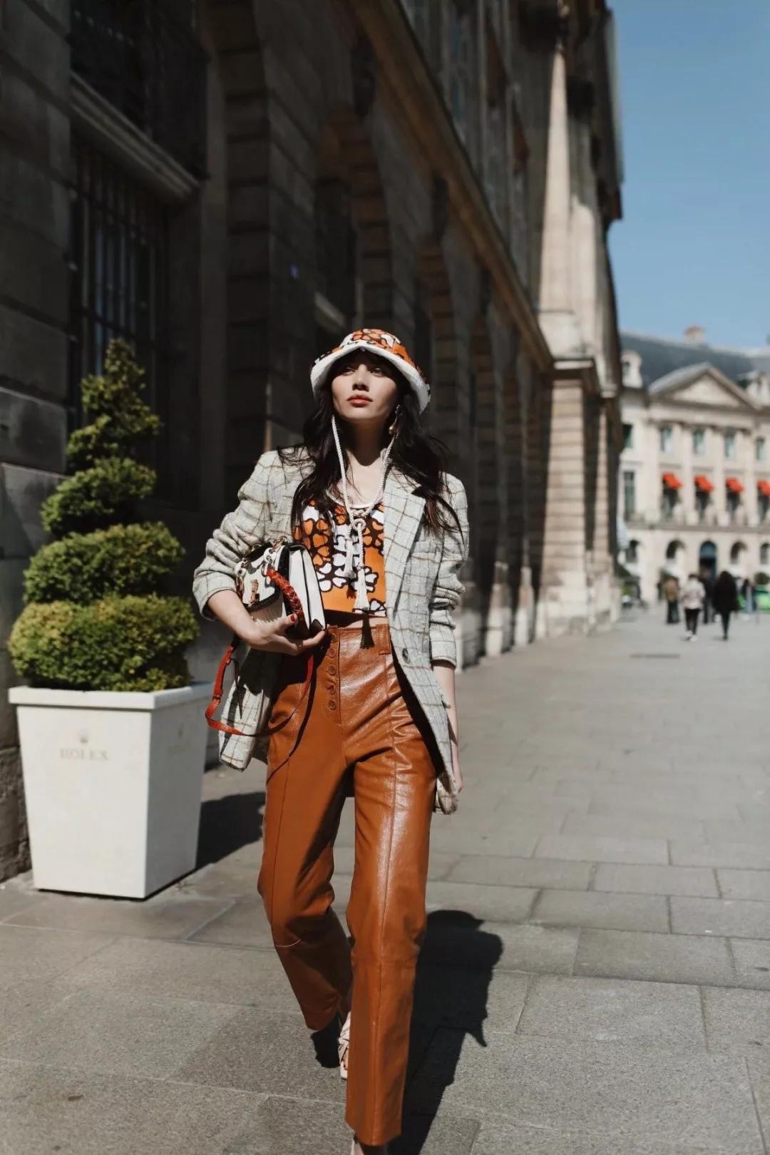 驼色外套内搭什么色彩打底,158梨形身材驼色大衣搭配高级感