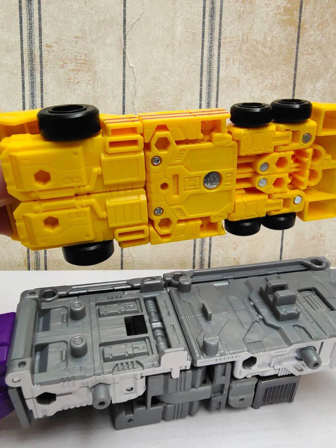 合体嘛，不寒碜——传世指挥官级汽车大师开箱测评