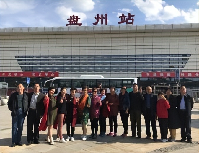 铁 路 情 缘 作者：铁二代 卢州