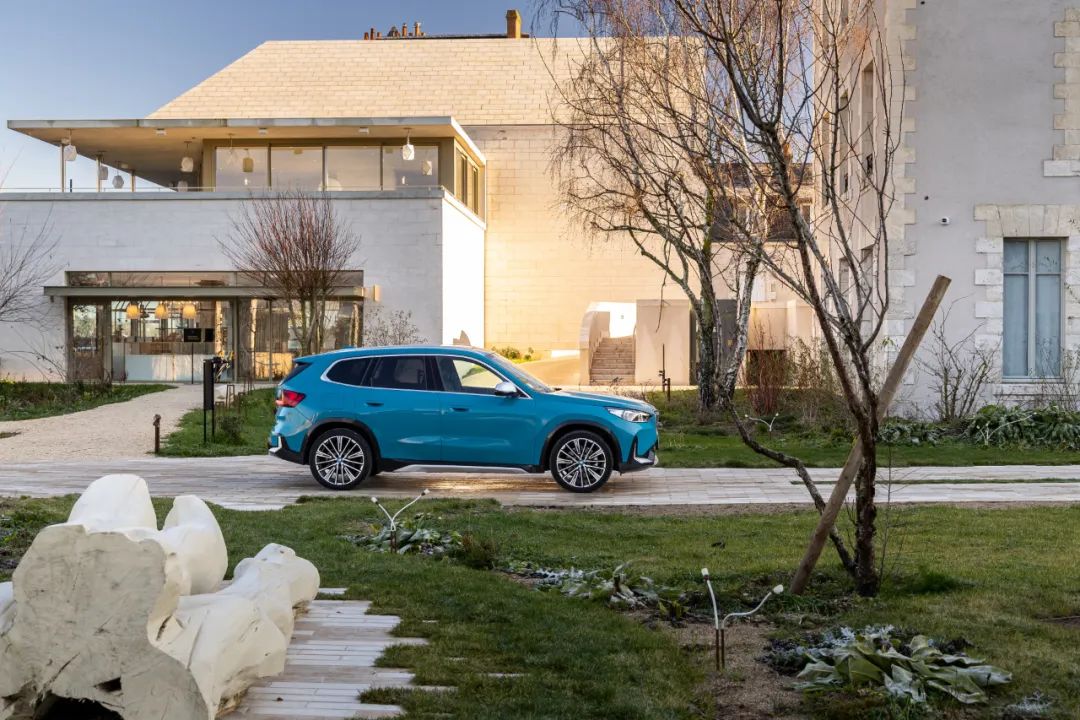 拉古纳湖蓝宝马m3,新爆款体验宝马ix1