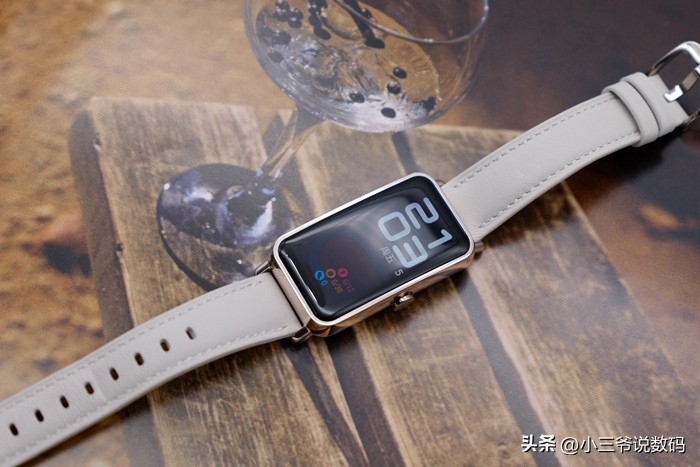 华为watchfit活力款和雅致款,将轻奢优雅戴在手腕上