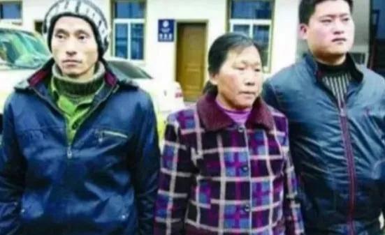 47岁犀利哥现状,当年风靡一时的犀利哥相片