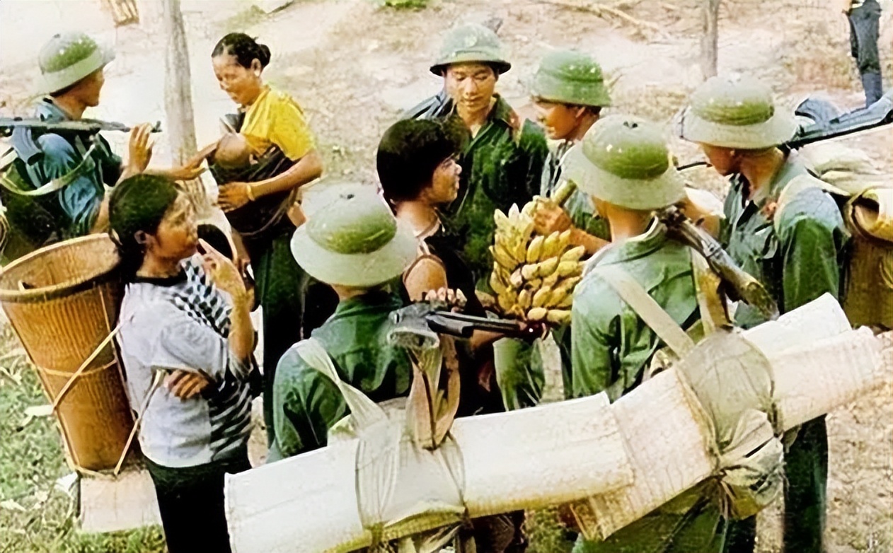 越南女军官背包,越南女军官背lv包结果