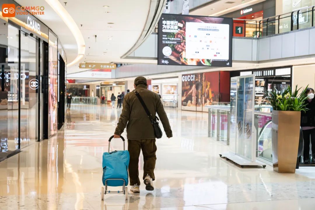 一口气逛了4大商圈，我们久违了的重庆回来了