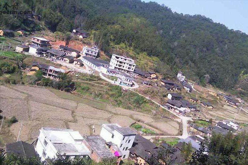 河南白头村真实历史,河南村庄离奇出现白胡子老汉