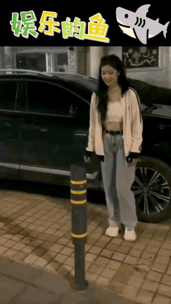 走路走累了躺下歇一歇,走路走累了坐地上