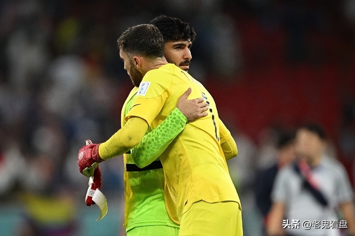 伊朗对美国足球精彩时刻,世界杯美国对伊朗赛后球员拥抱