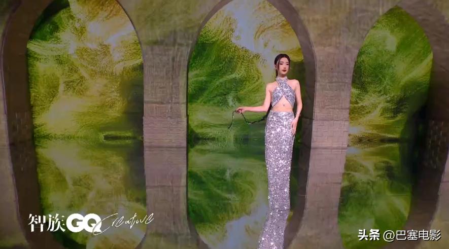 杨颖李沁look,杨幂baby李沁同时驾驭紫色