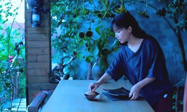 李子柒停更一年，外网视频*放播**还能产生广告收益，高达78万元每月