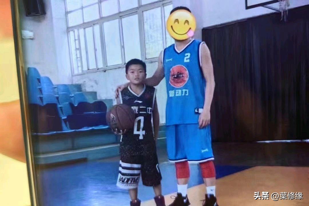 刘振宇顺利过线，身高仅有1米75的小后卫圆梦厦大