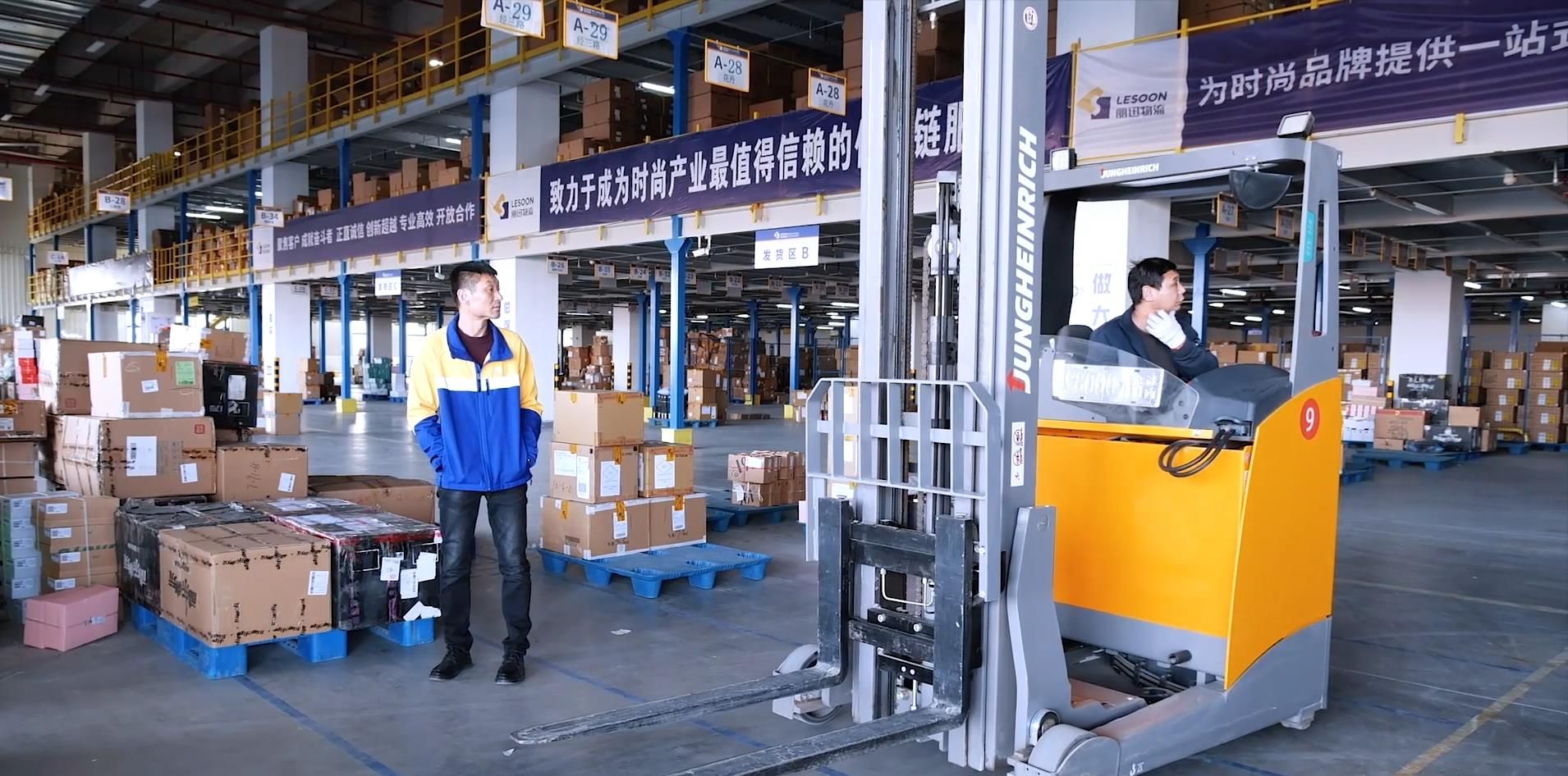 每一辆都是高品质！江西五十铃翼放轻卡助力服装运输车队高创收