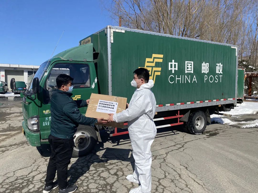 中国邮政承载希望和梦想,我深深感受到了中国的强大