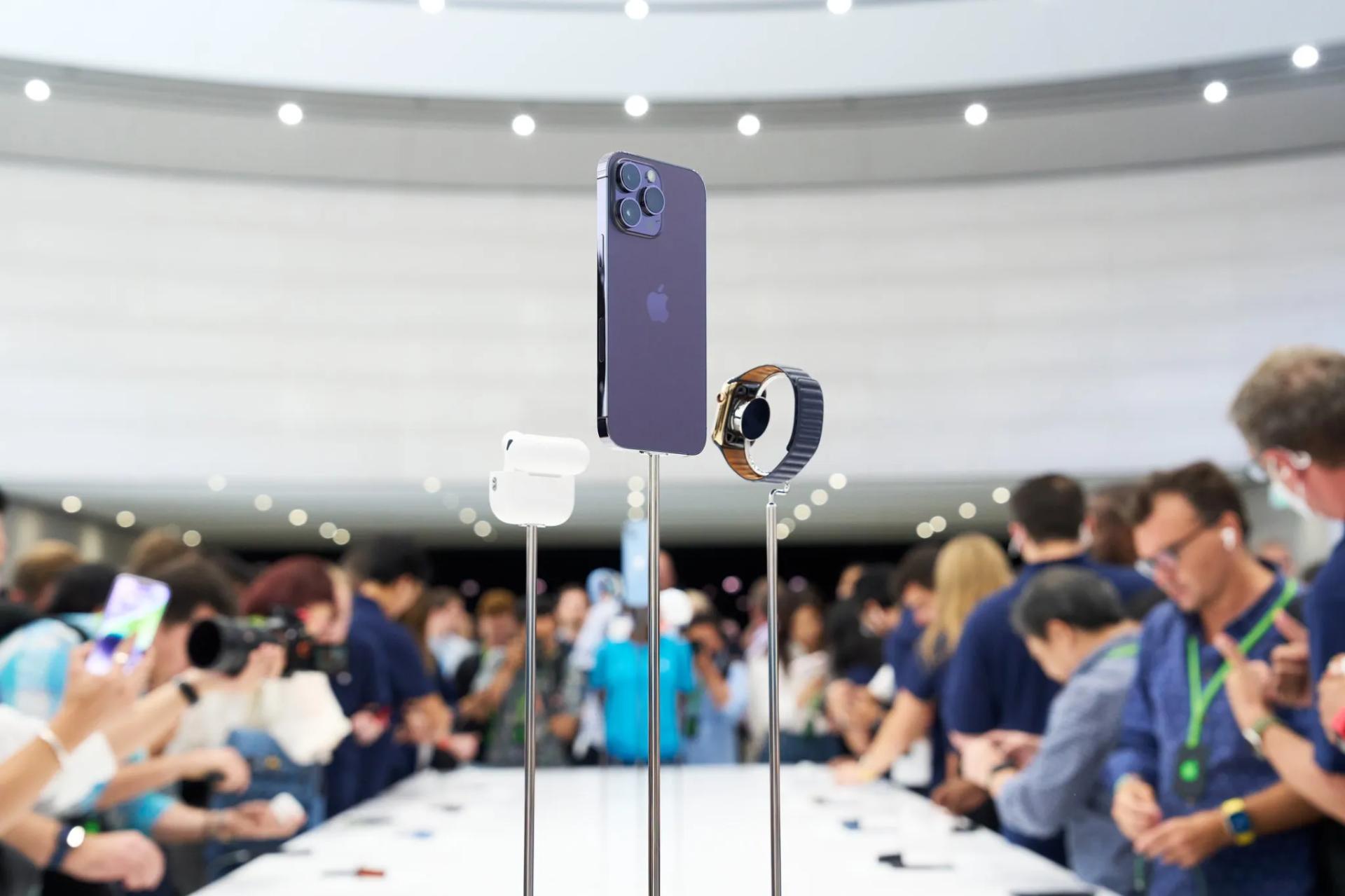 乔布斯iphone发布会iphone14,苹果发布会乔布斯发布iphone