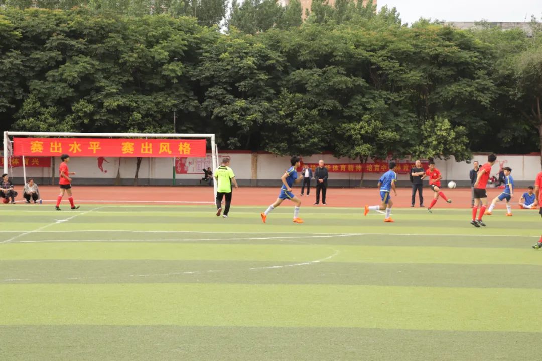 邓州市奔跑吧少年篮球比赛回放,邓州2021年小学足球比赛