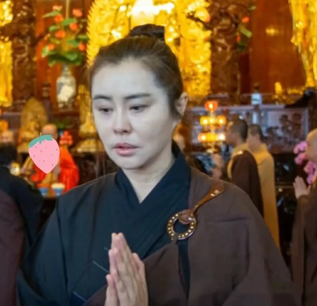 53岁王祖贤皮肤松弛,55岁王祖贤近照曝光美到像精修图