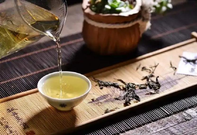 冷泡茶是专门的茶还是普通的茶,冷泡茶vs冷却的茶