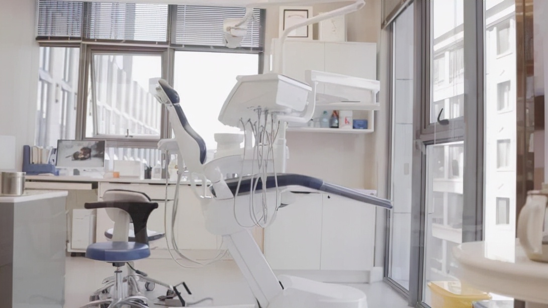 低价种植牙的骗局,低价种植牙有什么危害