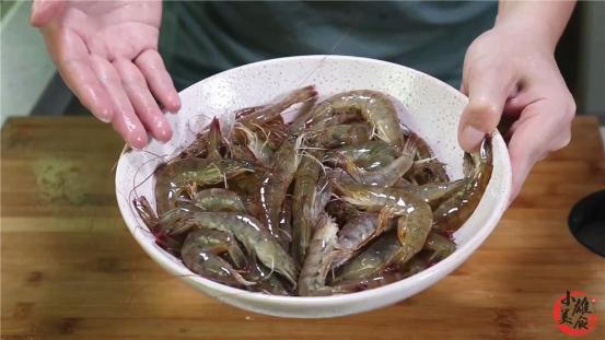 除夕桌上必备的六道吉祥菜，照着菜谱做端上桌，一家人夸你是大厨