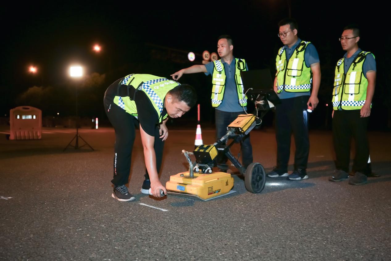 他们为城市道路“问诊把脉”只为守护你我出行路