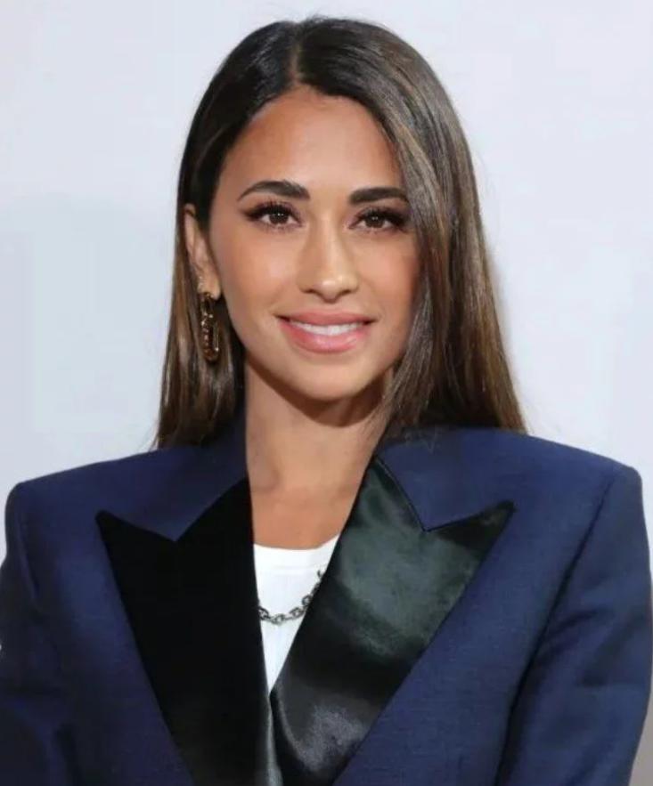 梅西9岁对妻子一见钟情,梅西9岁时对她一见钟情