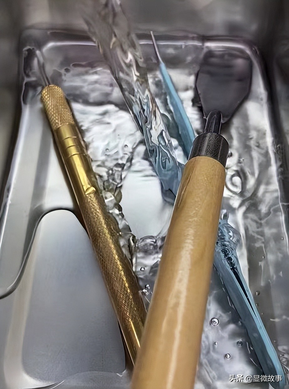 当年轻人买不起新口红，有一群人修复彩妆月入过万