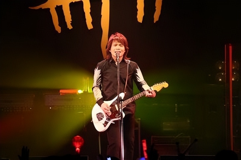 “摇滚皇帝”伍佰，让刘德华狂赚两个亿，大半个乐坛都在向他邀歌