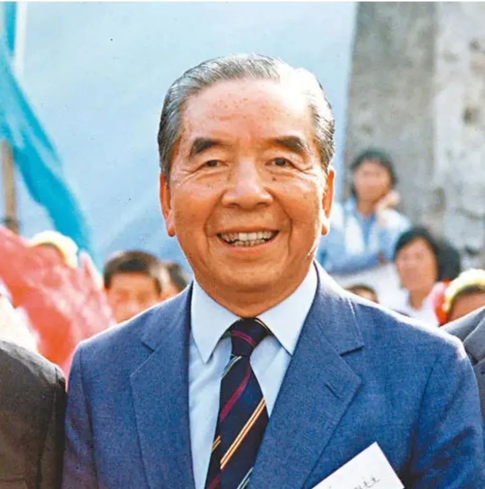 怎么看待国泰航空歧视事件,中国人对国泰航空的态度