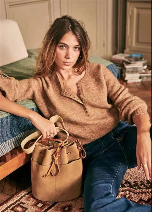 不同肤色的人怎么选择适合的颜色,不同肤色该怎么选棕色