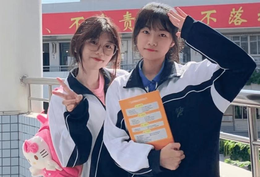 鲶鱼须高马尾发型,鲶鱼须发型是差生标配吗