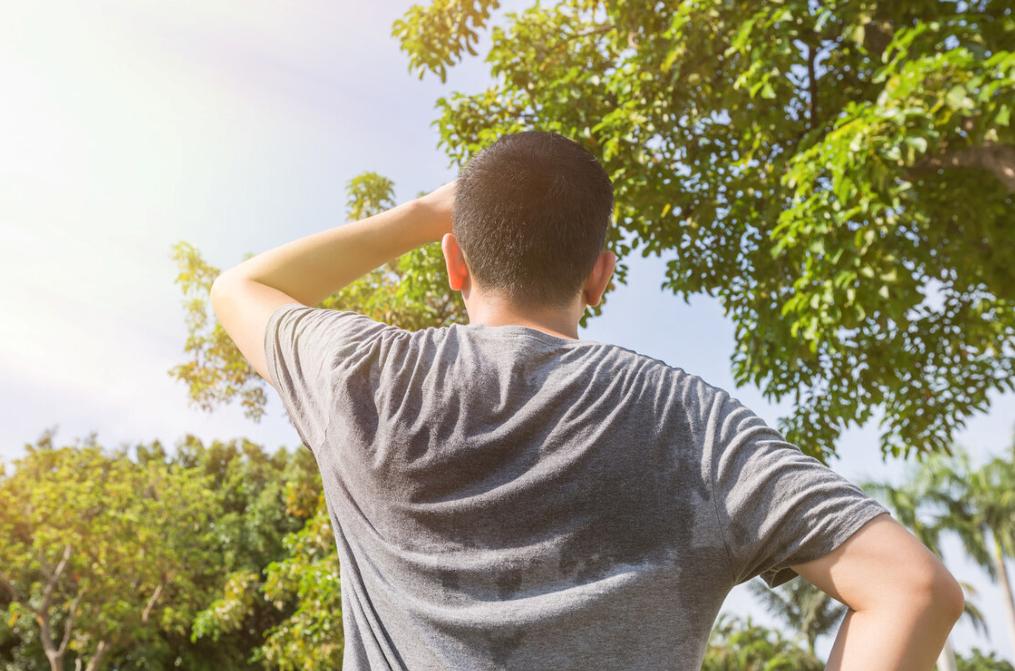 夏天爱出汗5种食物要多吃,夏天爱出汗多吃什么补充营养