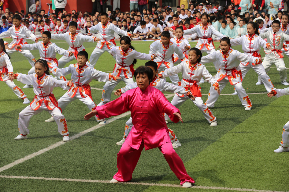 太原市外国语学校韵律操,足球韵律操小学