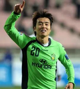 欧洲人评论亚洲体坛历史第一人,欧洲媒体评论足球十大巨星