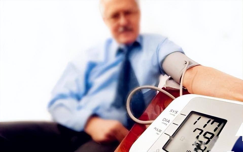 吃高嘌呤食物尿酸一般多久消失,哪些蔬菜嘌呤低尿酸高的人可以吃