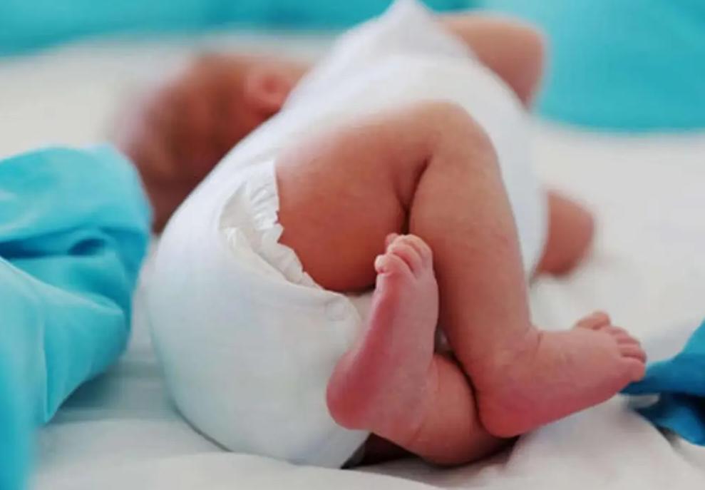 快三岁的宝宝怎么戒掉尿不湿,宝宝戒掉尿不湿可分“三步走”